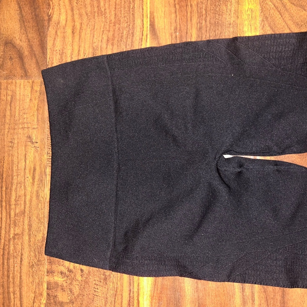 Fabletics matching set - Picture 2 of 4